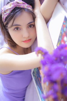 开裆吊带白色蕾丝内裤